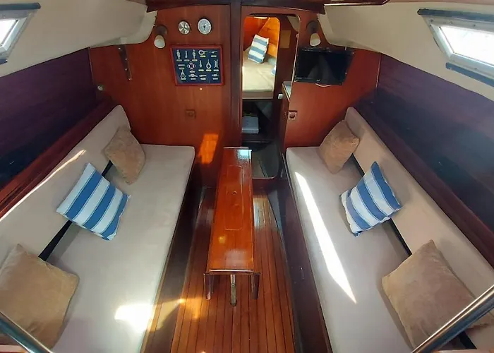 Boat Barcelona Yacht * Les Botigues de Sitges